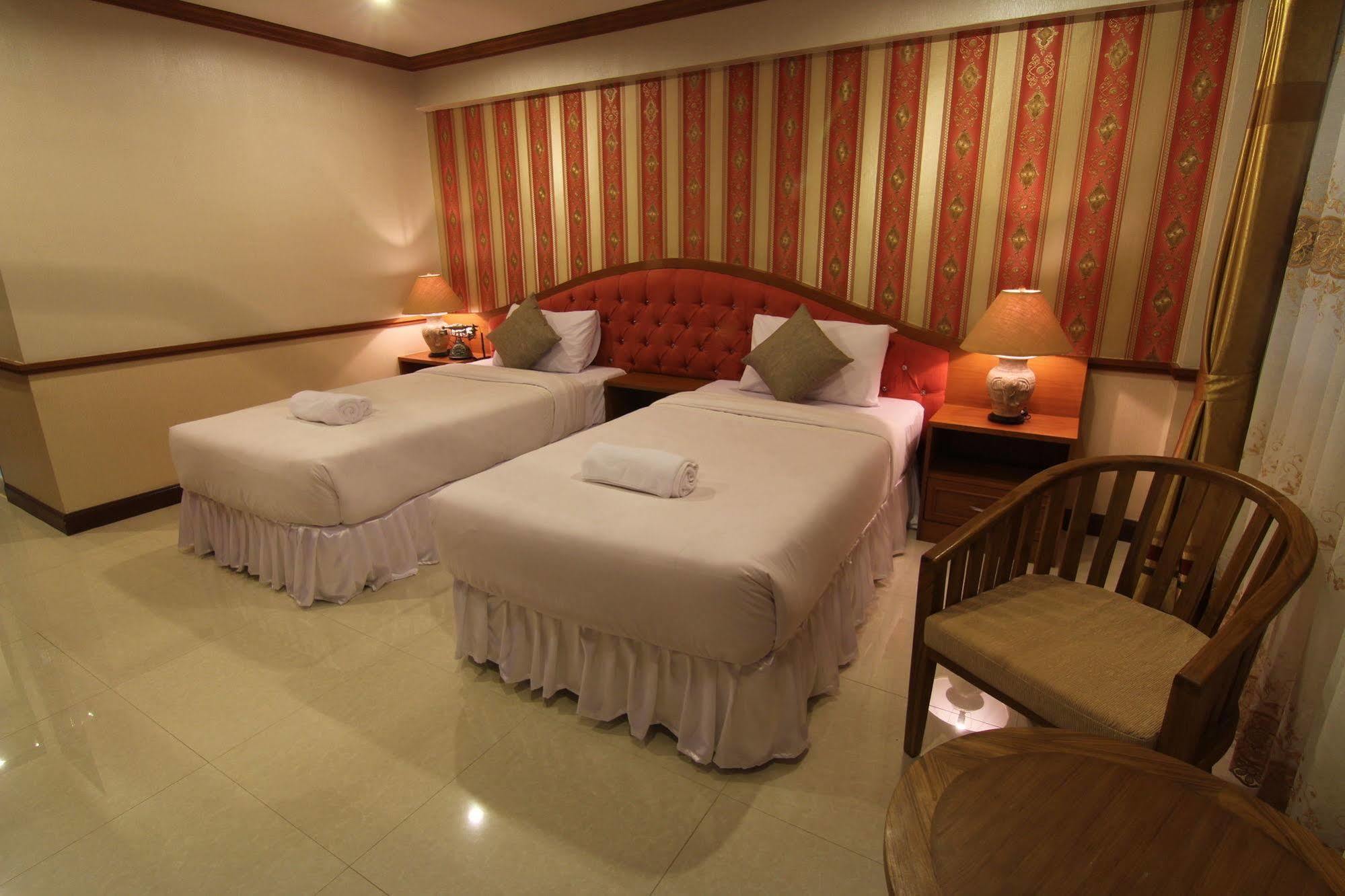 Phoothawee House Hotel Chiang Mai Exterior photo