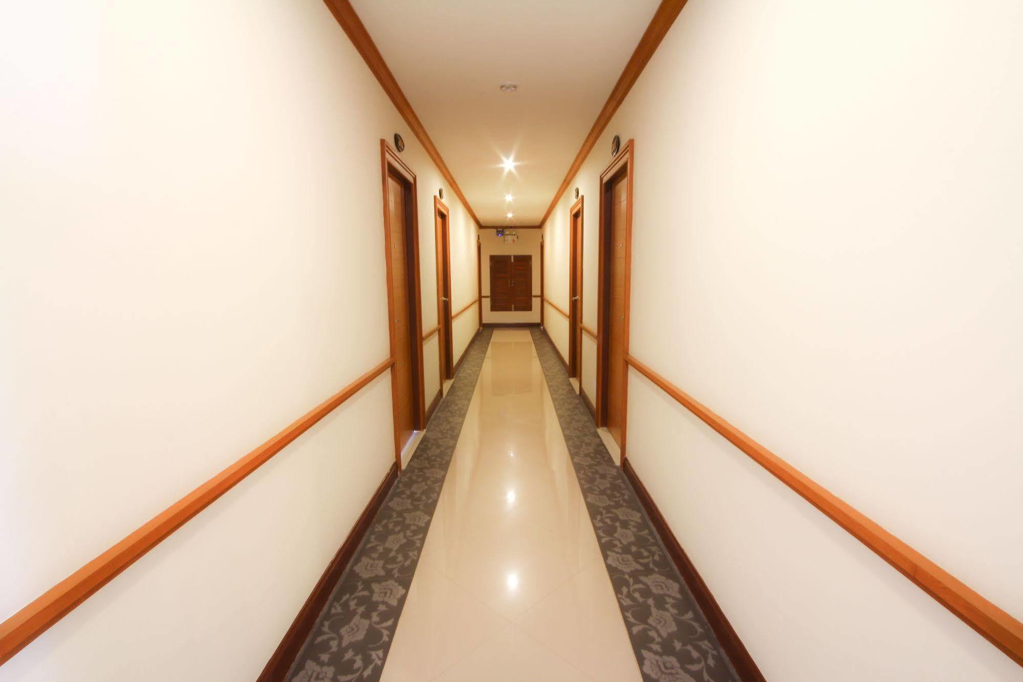 Phoothawee House Hotel Chiang Mai Exterior photo